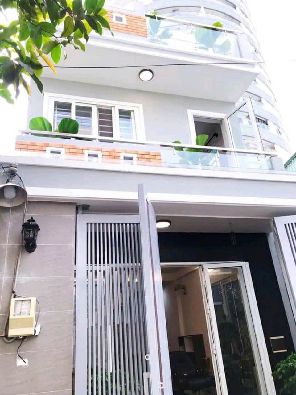 Bán nhà hẻm ô tô Huỳnh Tấn Phát
