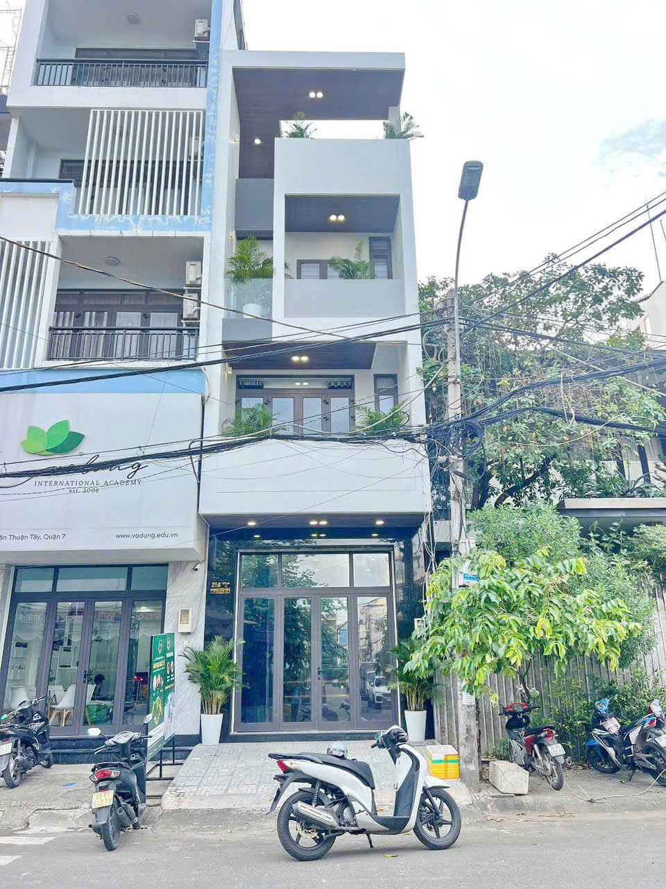 bán nhà khu cxnh quận 7